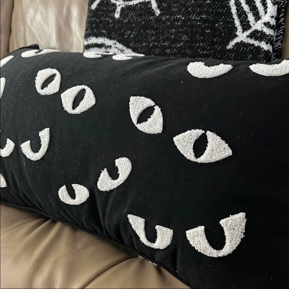 Novogratz Halloween Spooky Eyes Pillow